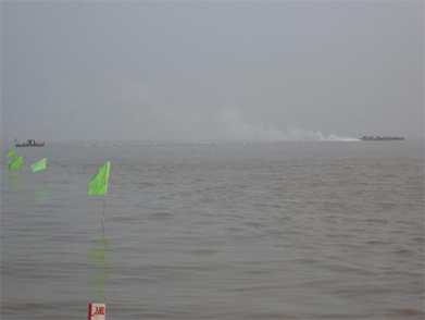 海管浮遊拖航