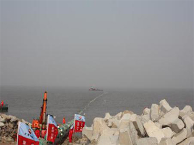 海管（guǎn）浮遊下水