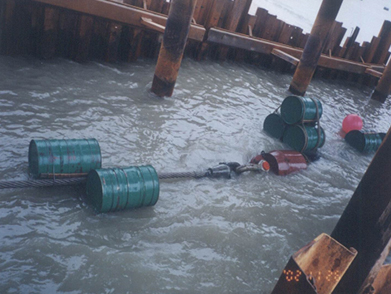 中海（hǎi）油東方1-1油田海底管線登陸安裝項目（2002年）