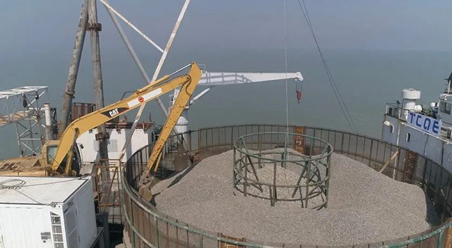 打破國外技術壟斷！南網超高壓首次自（zì）主完成國內500千伏海底電纜拋石保護