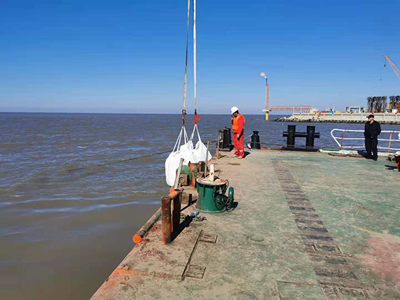 月東油田（tián）海底管道懸空裸露治理（lǐ）工程開工！