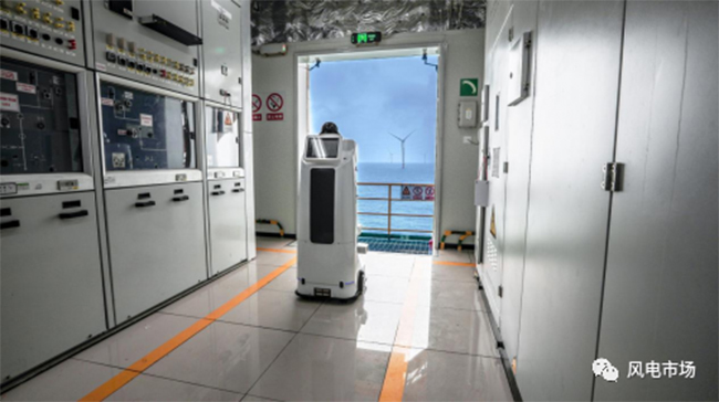 國內首個！海上風電升壓站迎來巡檢機器人