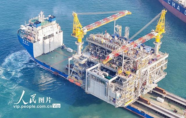 2萬噸（dūn）！青島造馬（mǎ）讚油氣田項目關（guān）鍵模塊（kuài）起運
