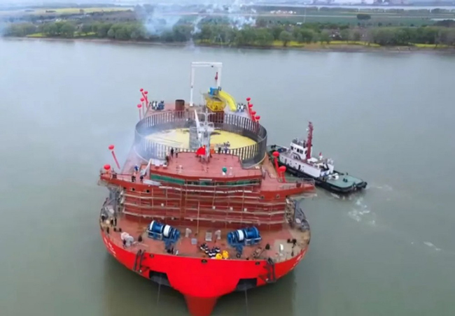 12000噸！國產最大載纜量鋪（pù）纜船“綠電”號成功下水