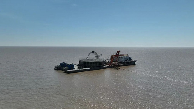 江（jiāng）蘇國信大豐（fēng）85萬千瓦海（hǎi）上風電項（xiàng）目首根220kV海底電纜敷設工程開工