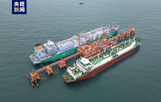 世界最大海上液化天然氣接收站試運行