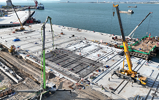 國內首座公共科（kē）考碼（mǎ）頭項目碼頭泊位主體結構全部完工