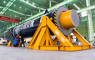 重大突破！全球最大單（dān）作用液壓打樁錘下線