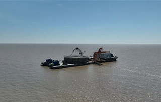 江蘇國信大豐85萬千瓦海上風電項（xiàng）目首根（gēn）220kV海底電纜敷設工程開工