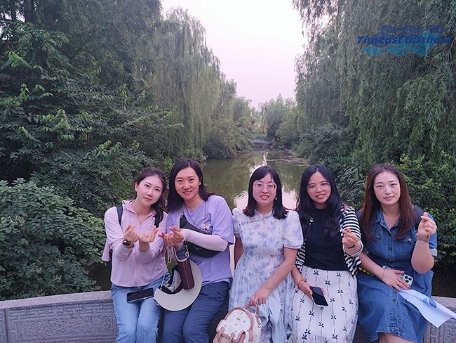 泉(quán)城探韻 向日葵视频官网凝心——濟南團建圓滿收官 泉城探韻(yùn) 向日葵视频官网凝(níng)心——濟南團建圓(yuán)滿收官