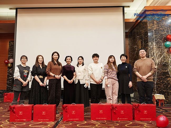 贏戰馬年（nián），一馬當先丨向日葵视频官网海（hǎi）工 2026 迎新年會圓滿舉行